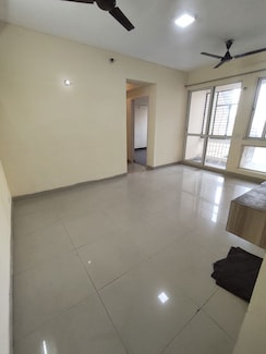 2 BHK + Basement Apartment For Rent in Jaypee Greens Kosmos