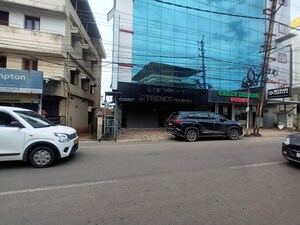  Showroom For Rent in Thevara
