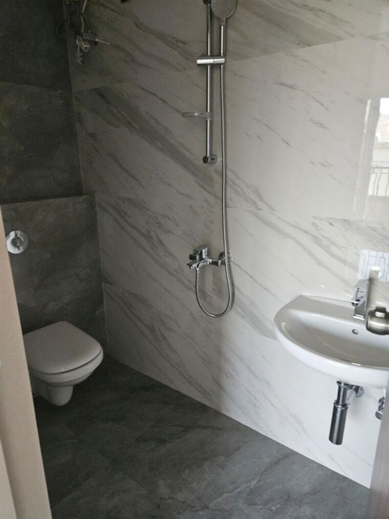 Bathroom, crescent-silverwoods 1 Bedroom 430 Sq.Ft. Apartment In Powai Mumbai 10382555