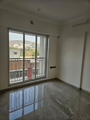 Room in 1 BHK Apartment at Crescent Silverwoods, Powai – for Rent