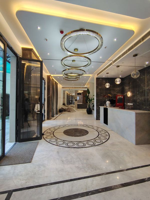 2.5 BHK + Study Room Apartment For Rent in The Center Court