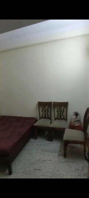 Living Room in 3.5 BHK Builder Floor at Vaishali Sector 5 – for Rent