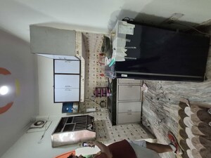 Team Area in 1.5 BHK Builder Floor at Mayur Vihar – for Rent
