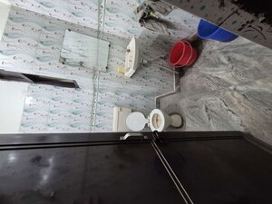 Bathroom in 1.5 BHK Builder Floor at Mayur Vihar – for Rent
