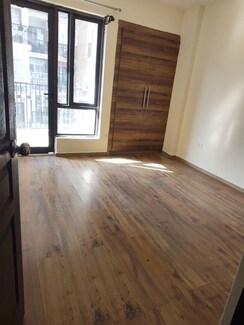 3 BHK Apartment For Rent in Logix Blossom County