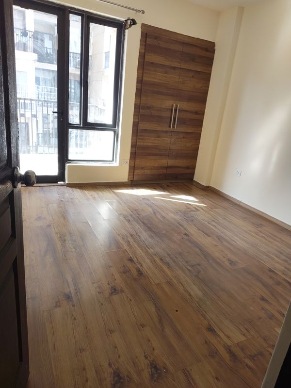 3 BHK Apartment For Rent in Logix Blossom County