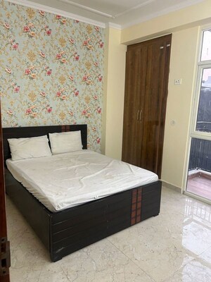 Bedroom in 2 BHK Builder Floor at Hajipur – for Rent