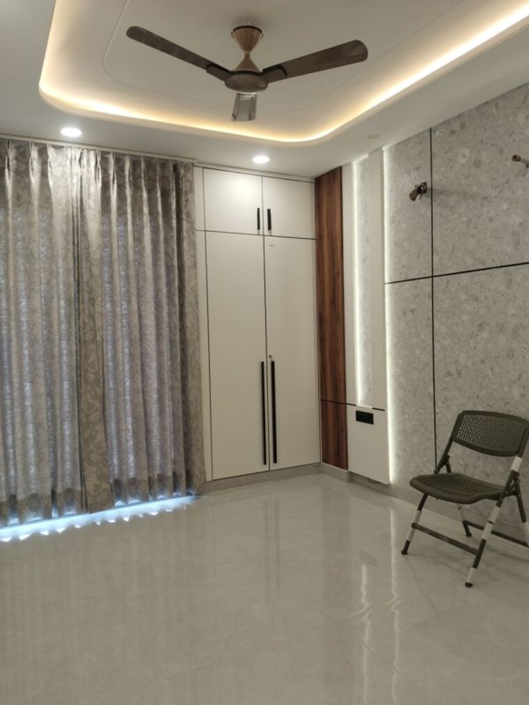 Bedroom, bptp-district-3 3 Bedroom 180 Sq.Yd. Builder Floor In Sector 85 Faridabad 10382575