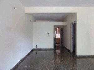 Room in 3 BHK Builder Floor at Jp Nagar Phase 7 – for Rent