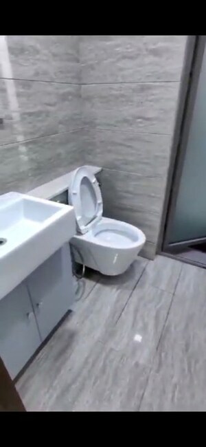 Attached Bathroom in 3.5 BHK Apartment at Sheth Auris Serenity Tower 1, Malad West – for Rent