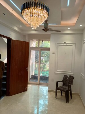 Furnished Amenities in 3.5 BHK Builder Floor at Raj Nagar Extension – for Sale