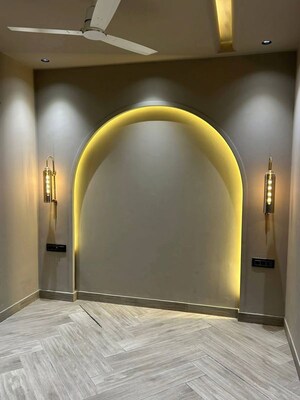 Room in 3 BHK Apartment at BPTP Amstoria Country Floor, Sector 102 – for Sale