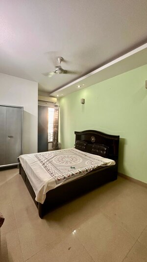 Bedroom in 3 BHK Builder Floor at Palam Vihar Residents Association, Palam Vihar – for Rent