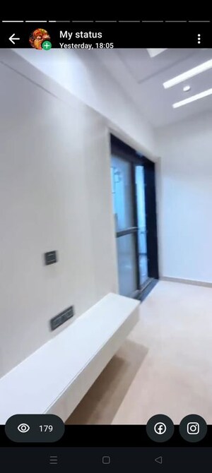 Room in 4 BHK Builder Floor at Gyan Khand ii – for Sale