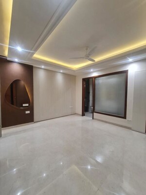 Room in 3 BHK Apartment at DDA Platinum Heights, Sector 18 Dwarka – for Rent