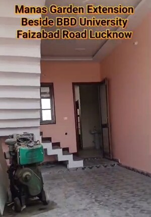 Parking in 2 BHK Independent House at Maulviganj – for Sale