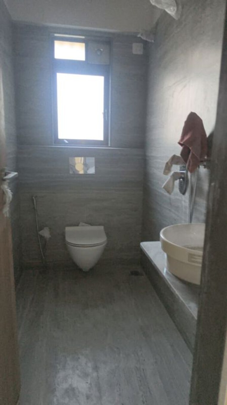 Bathroom, gulmohar-sindhi-chs 2 Bedroom 700 Sq.Ft. Apartment In Chembur Mumbai 10382623