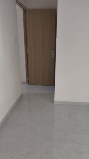 Room in 2 BHK Apartment at Gulmohar Sindhi CHS, Chembur – for Rent