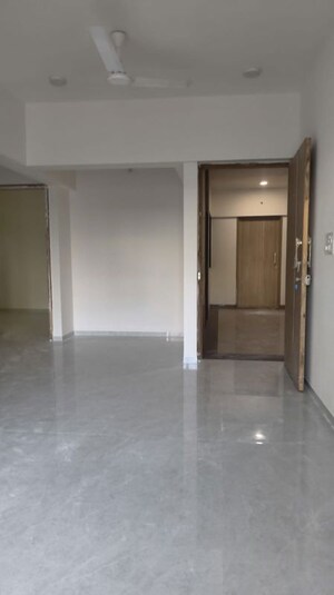 Room in 2 BHK Apartment at Gulmohar Sindhi CHS, Chembur – for Rent