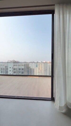 Swimming Pool in 6+ BHK Penthouse at Rustomjee Aden, Bandra East – for Sale