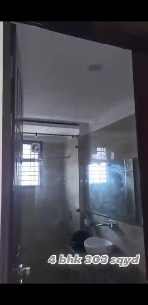 Furnished Amenities in 4 BHK Builder Floor at Sector 85 – for Sale