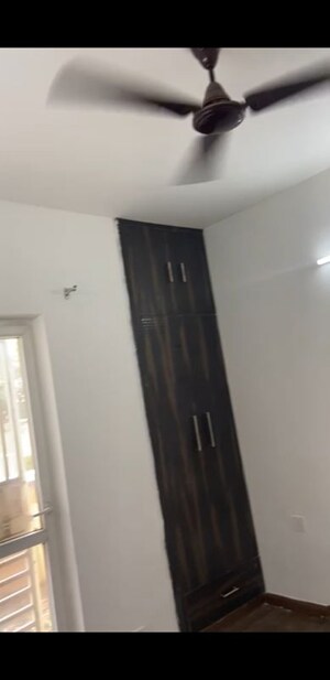 Furnished Amenities in 3 BHK Builder Floor at Sector 16 A – for Rent
