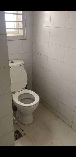 Bathroom in 3 BHK Builder Floor at Sector 16 A – for Rent