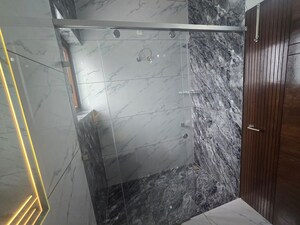Bathroom in 3 BHK Apartment at Thakkarwal – for Rent