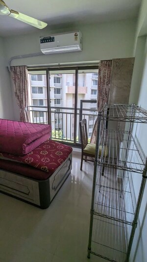 Master Bedroom in 3 BHK Apartment at Bajaj Enchante Panchsheel CHS, Andheri West – for Rent