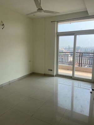 Room in 3 BHK Apartment at Allwin El Spazia, Sanauli – for Rent