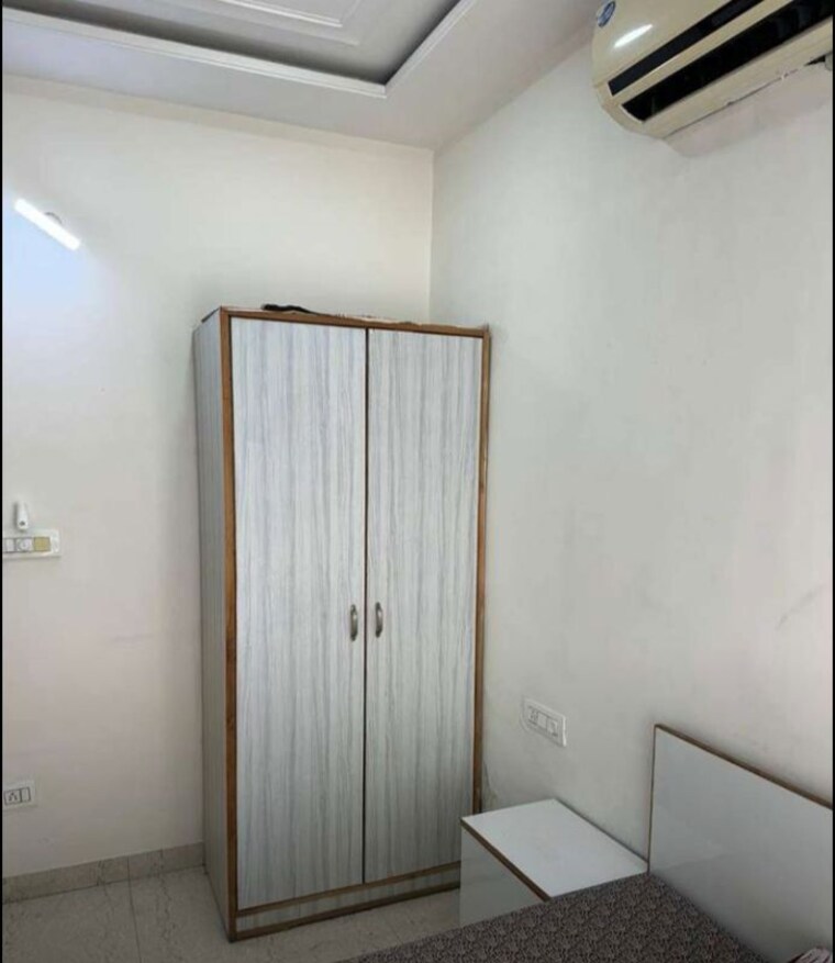 Room, sector 38 2 Bedroom 1000 Sq.Ft. Builder Floor In Sector 38 Chandigarh 10382716