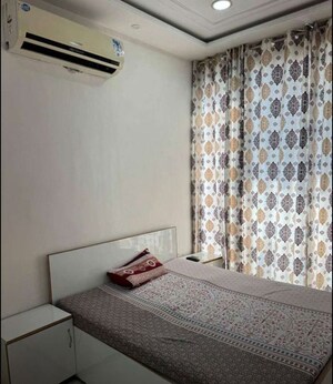 Bedroom in 2 BHK Builder Floor at Sector 38 – for Rent