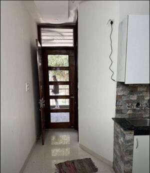 Building Lobby in 2 BHK Builder Floor at Sector 38 – for Rent