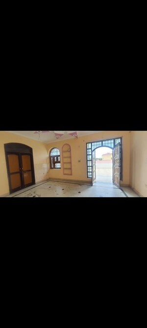 Floor Plan in 2.5 BHK Independent House at Sector 16 A – for Rent