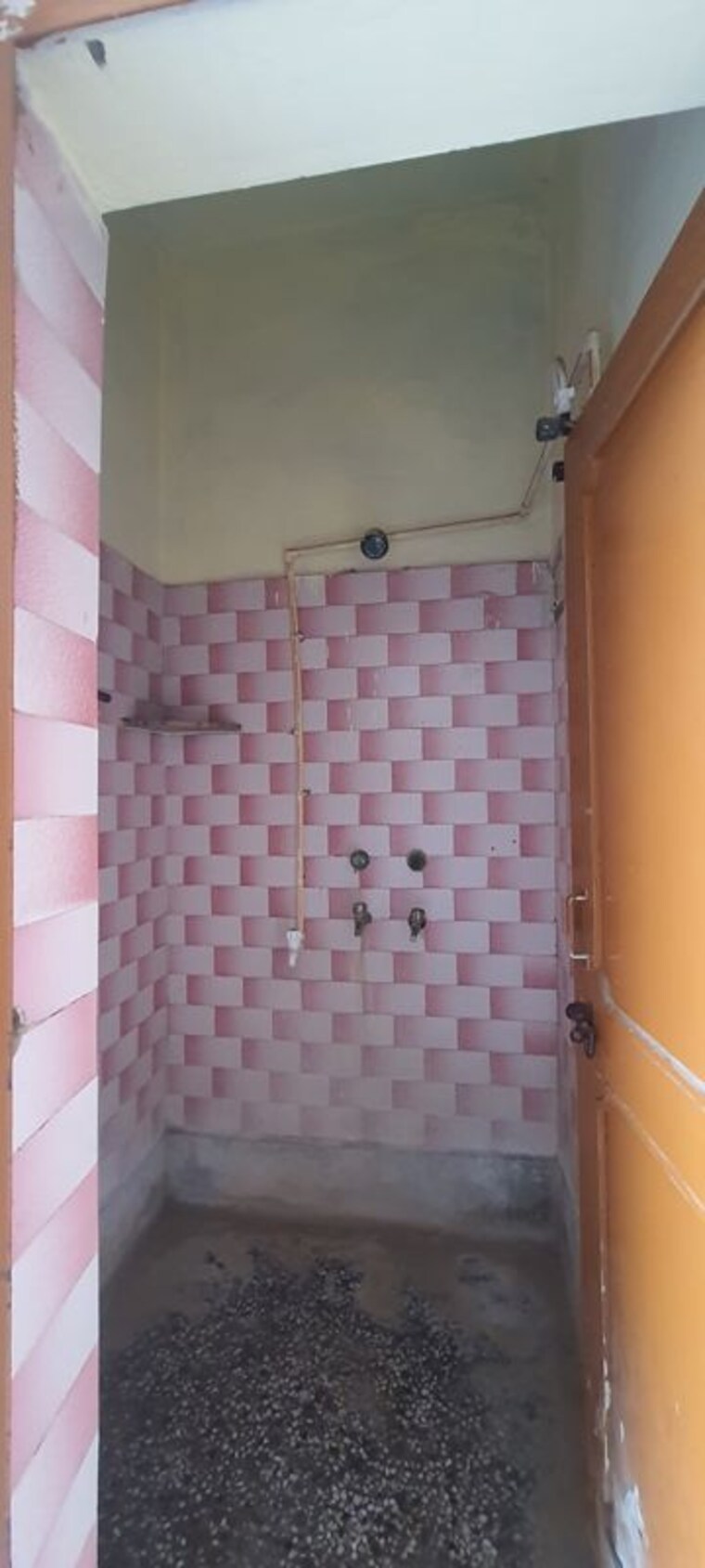 Bathroom, sector 16 a 2.5 Bedroom 133 Sq.Ft. Independent House In Sector 16 A Faridabad 10382749
