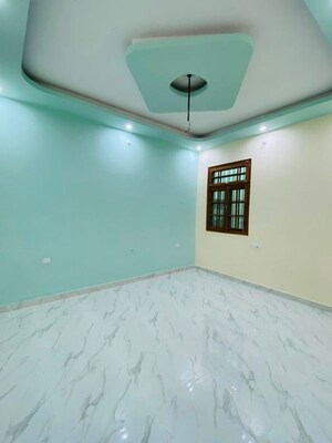 Room in 2 BHK Independent House at Maulviganj – for Sale