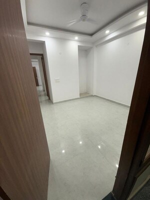 Room in 1 BHK Builder Floor at Mehrauli – for Rent