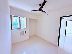 Room in 2 BHK Apartment at Lodha Crown Kolshet, Kolshet Road – for Rent