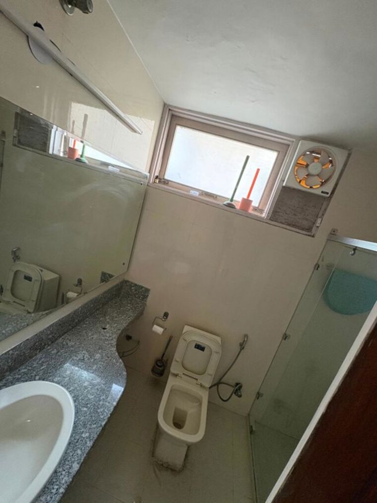 Attached Bathroom, greater kailash ii 3 Bedroom 2800 Sq.Ft. Builder Floor In Greater Kailash ii Delhi 10382783