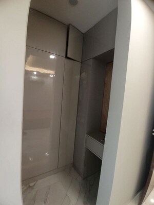 Building Lobby in 2 BHK Builder Floor at Sector 27 – for Rent