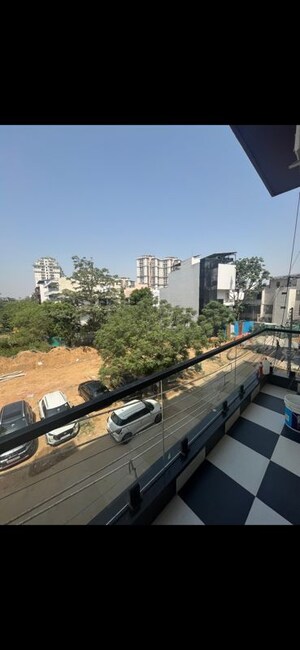 Balcony in 2 BHK Builder Floor at Sector 43 – for Rent
