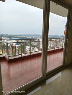 3 BHK Apartment For Rent in Omega Windsor Greens