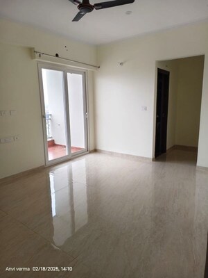 Room in 3 BHK Apartment at Omega Windsor Greens, Faizabad Road – for Rent