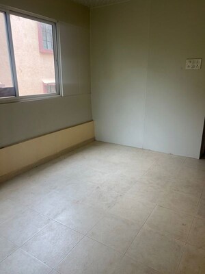 Room in 2 BHK Apartment at Kutwal Colony – for Rent