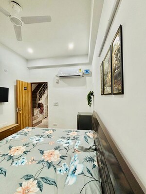 Bedroom in 1 RK Builder Floor at South City 1 – for Rent
