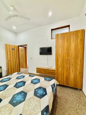 Bedroom in 1 RK Builder Floor at Moti Vihar – for Rent