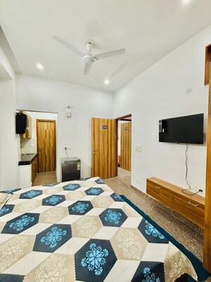Bedroom in 1 RK Builder Floor at Moti Vihar – for Rent