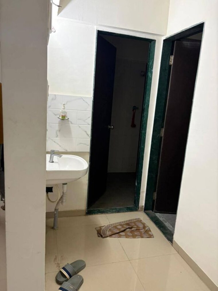 Bathroom, mantra-29-gold-coast 1 Bedroom 550 Sq.Ft. Apartment In Tingre Nagar Pune 10382831