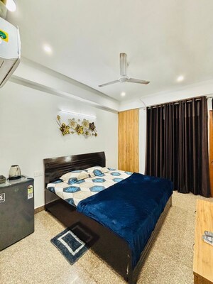 Bedroom in 1 RK Builder Floor at Sector 41 – for Rent