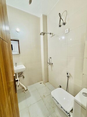 Bathroom in 1 RK Builder Floor at South City 1 – for Rent